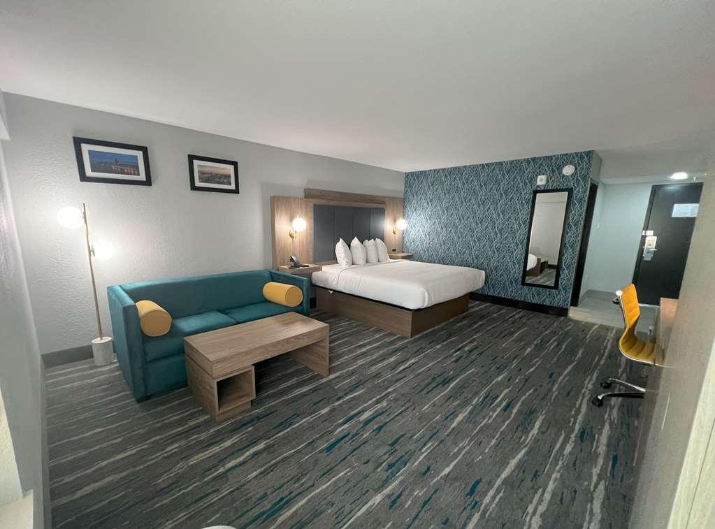 Best Western Plus Mobile Inn And Suites Room photo