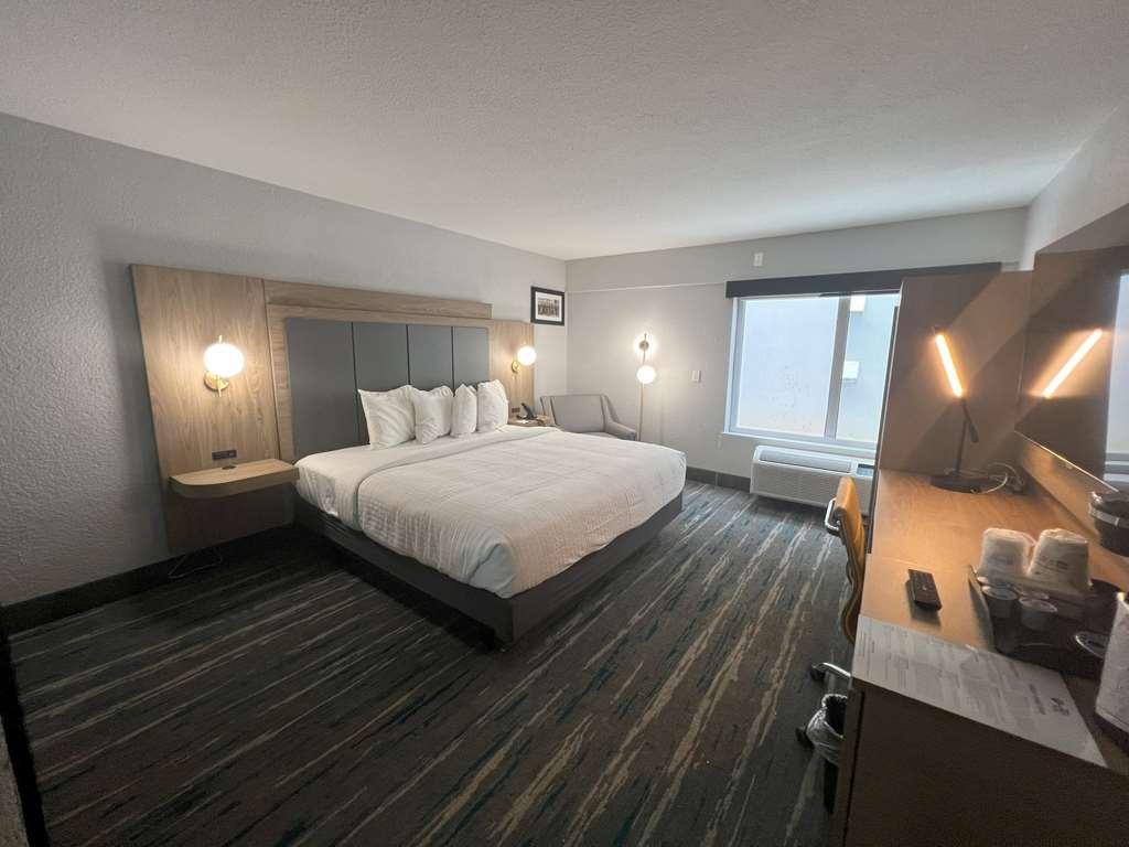 Best Western Plus Mobile Inn And Suites Room photo
