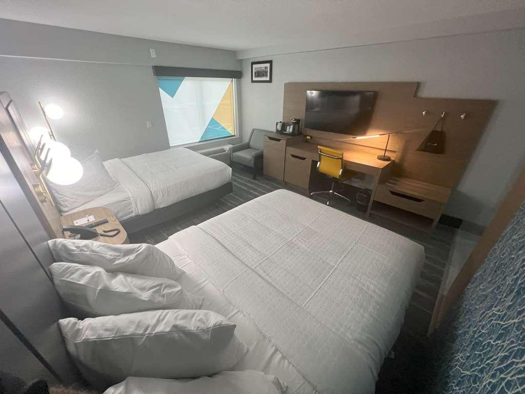 Best Western Plus Mobile Inn And Suites Room photo