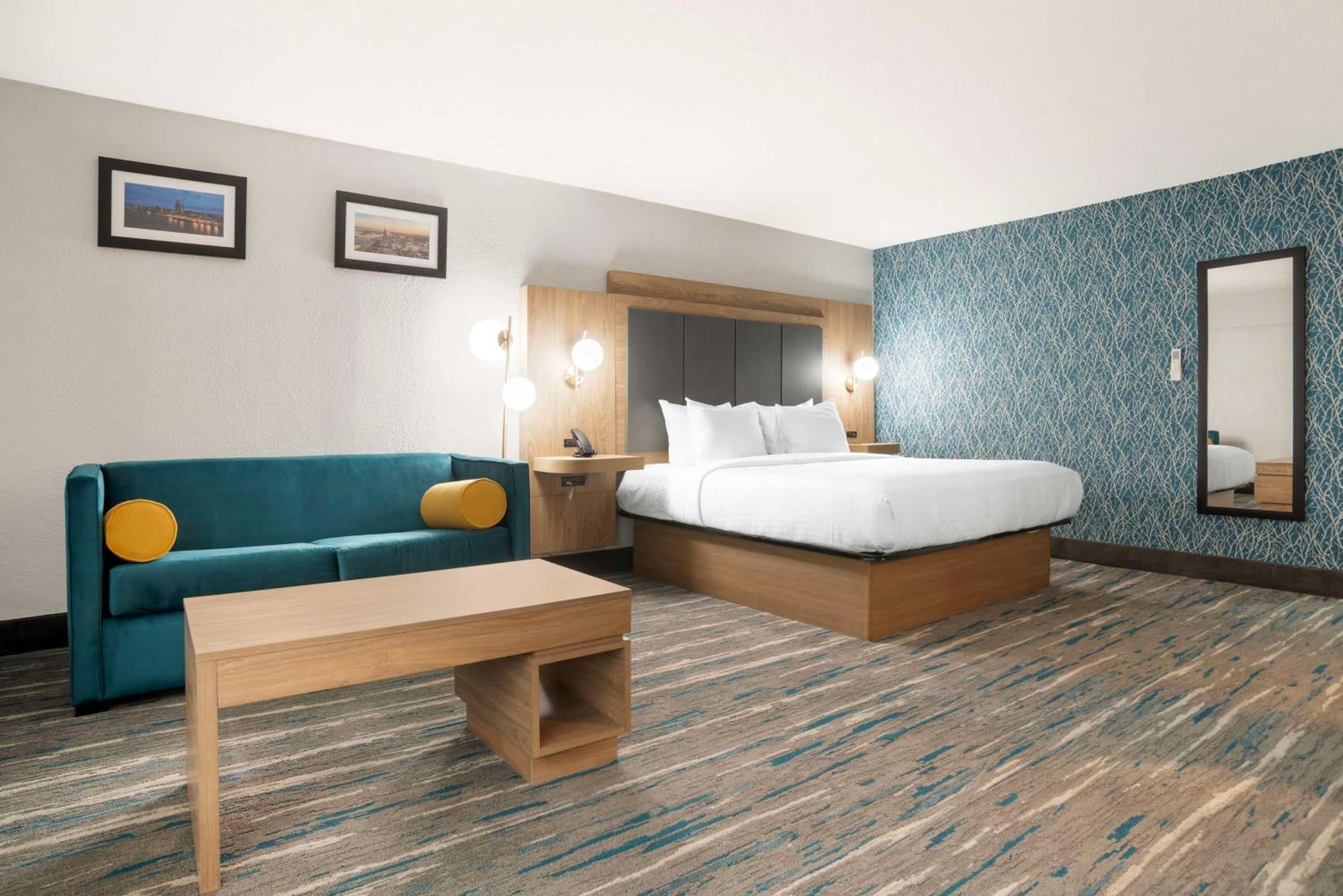 Best Western Plus Mobile Inn And Suites Exterior photo